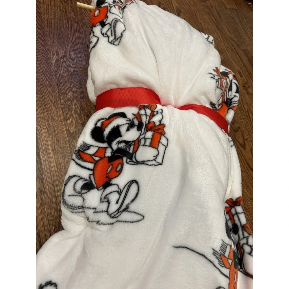 Disney Mickey Mine 2‎ Pack Fleece Throw Blankets NWT White Red Christmas Holiday